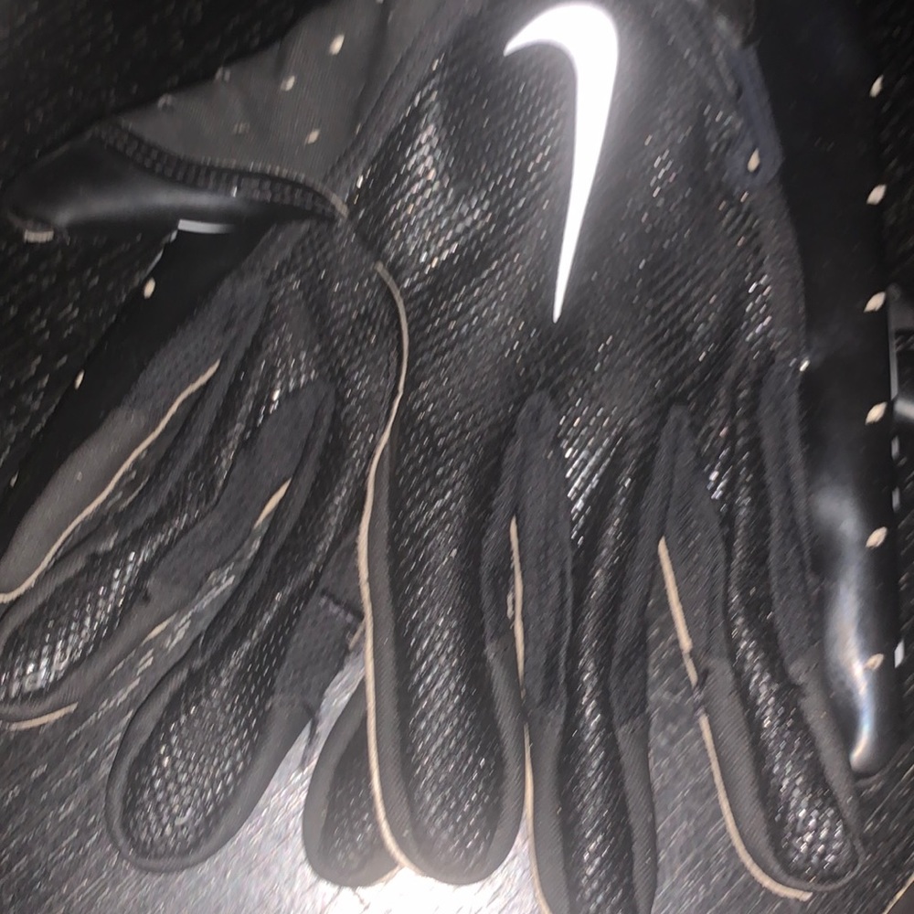 Nike vapor football gloves